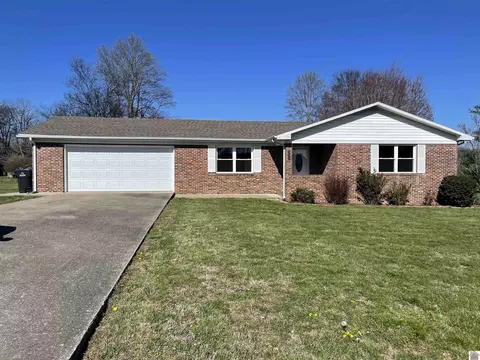 105 Troon Dr, Princeton, KY 42445