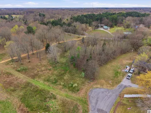 000 French Dr, Benton, KY 42003