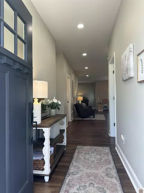Entry Way - 1404 Doran Rd S, Murray, KY 42071 photo 1 of 2