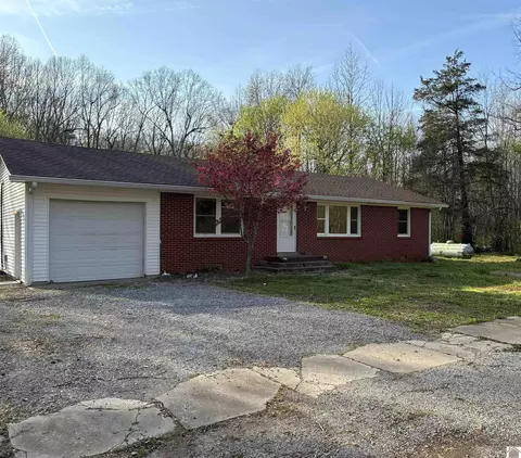 129 3rd St, Almo, KY 42020