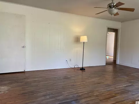 Living - 129 3rd St, Almo, KY 42020 photo 1 of 3