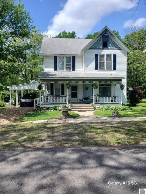 308 Charlotte St, Smithland, KY 42081