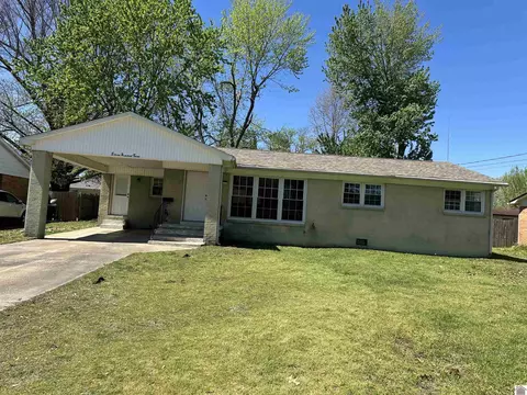 1103 S 12th St, Mayfield, KY 42066