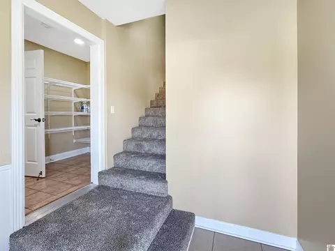Entry Way - 150 Wrather Rd, Murray, KY 42071 photo 3 of 4