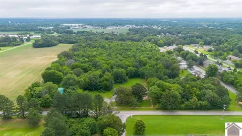 1612 N 16th St, Murray, KY 42071