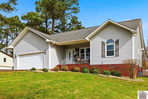 1205 Bleich Rd, Paducah, KY 42003