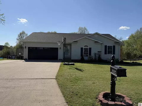 215 Dana Ln, Mayfield, KY 42066
