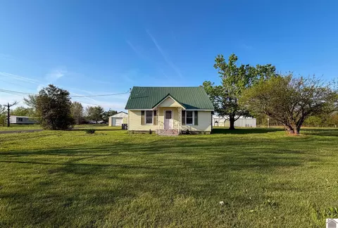 12800 Woodville Rd, Kevil, KY 42053