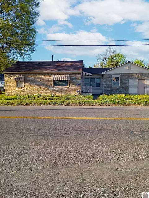 1332 N 13th St, Paducah, KY 42001