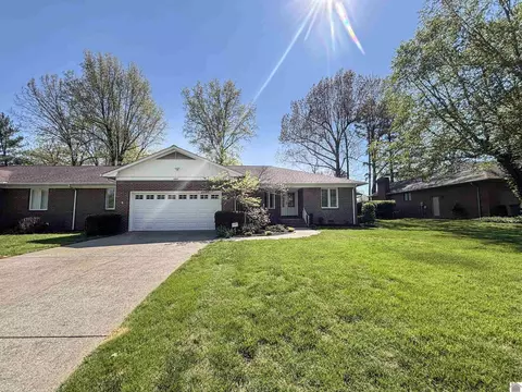 1517 Gleneagles, Paducah, KY 42001