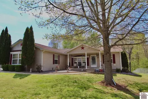 35 Saratoga Heights Rd, Eddyville, KY 42038