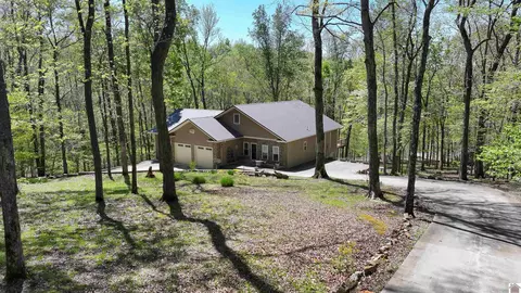 112 Lakeview Ter, Cadiz, KY 42211