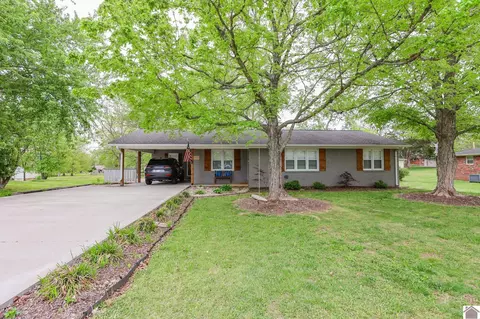 1315 Shelby Mccallum Dr, Benton, KY 42025