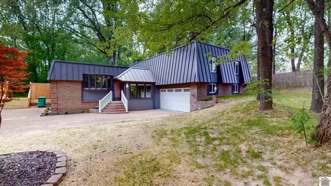 130 Garland Dr, Paducah, KY 42001