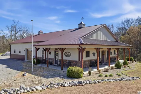 1730 Liberty Rd, Murray, KY 42071