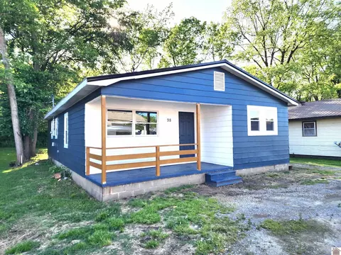 98 Front St, Bardwell, KY 42023