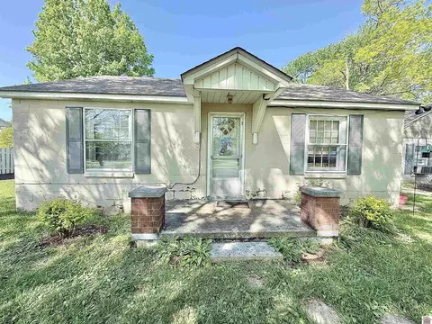 Exterior - 310 S 13th St, Murray, KY 42071 photo 2 of 7