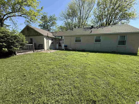 Exterior - 310 S 13th St, Murray, KY 42071 photo 7 of 7