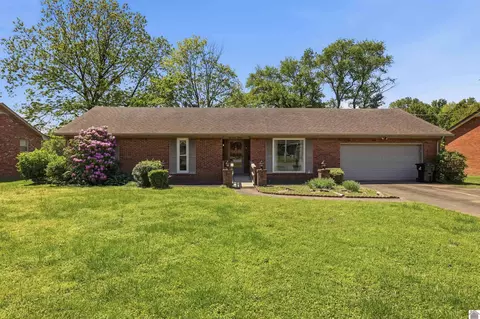 1713 Melrose Dr, Murray, KY 42071