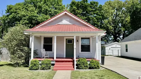 1623 Clark St, Paducah, KY 42003