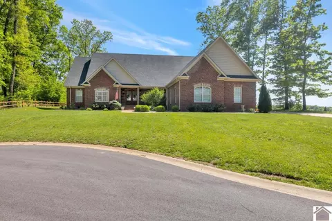 373 Sequoyah Trl, Cadiz, KY 42211