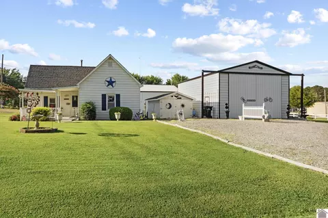 159 W Tennessee, Grand Rivers, KY 42045