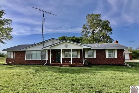 1381 Us 60, Marion, KY 42064