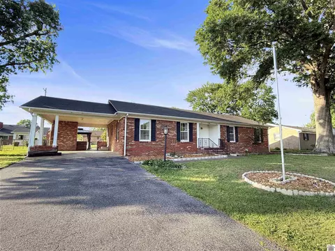 1506 Belmont Dr, Murray, KY 42071