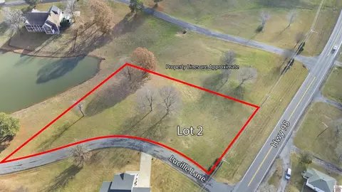 000 Lucille Ln, Calvert City, KY 42029