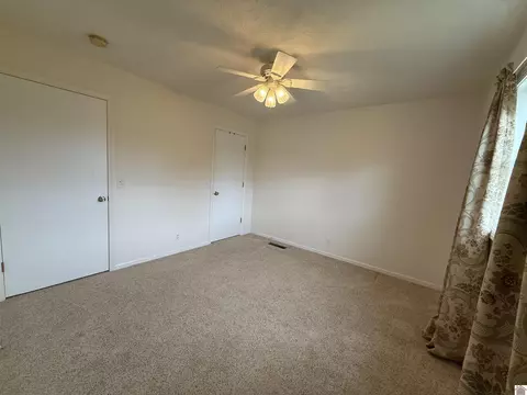 Bedroom - 454 Snow Rd, Murray, KY 42071 photo 4 of 6