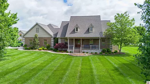 210 Mckenna Dr, Kevil, KY 42053