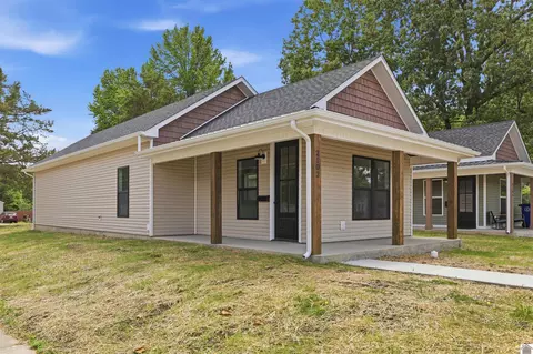 2102 Harrison St, Paducah, KY 42001