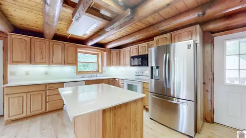 Kitchen - 88 Lynnhurst Dr, Murray, KY 42071 photo 3 of 4