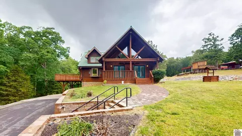 88 Lynnhurst Dr, Murray, KY 42071