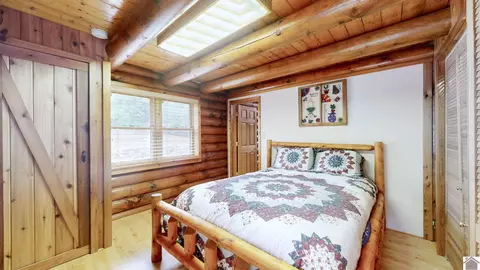 Bedroom - 88 Lynnhurst Dr, Murray, KY 42071 photo 1 of 3
