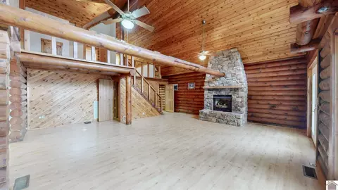 Living - 88 Lynnhurst Dr, Murray, KY 42071 photo 1 of 3