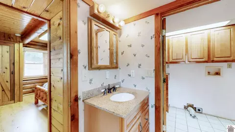 Bath - 88 Lynnhurst Dr, Murray, KY 42071 photo 2 of 2