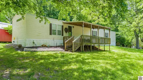 53 Warbler Ct, Eddyville, KY 42038