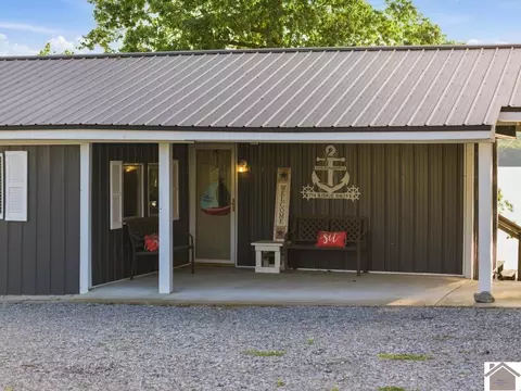 774 Ridge Dr, Cadiz, KY 42211