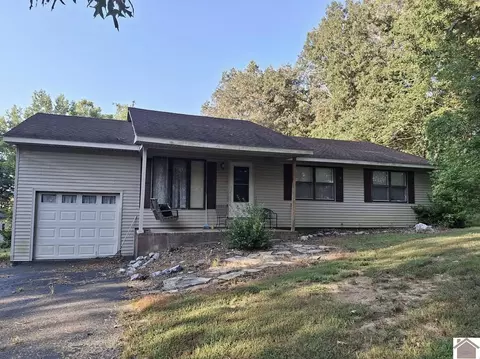 2140 Krebs Station Rd, Paducah, KY 42003