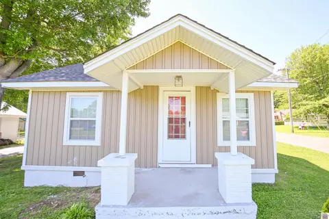 900 Backusburg Rd, Mayfield, KY 42066