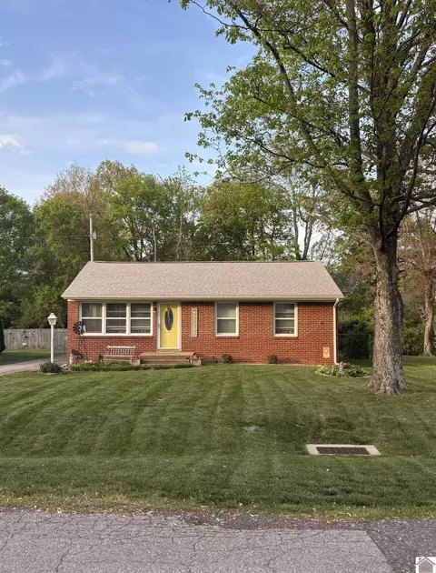 268 Navaho Dr, Paducah, KY 42001