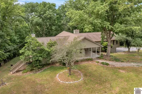 157 Bay Colony Rd, Cadiz, KY 42211