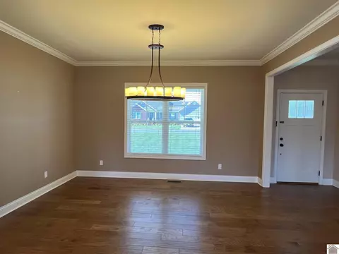 2245 Mitchell Dr, Murray, KY 42071 photo 8