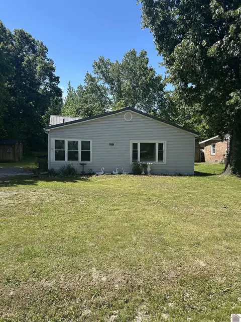 2211 Dixie Ave, Paducah, KY 42003