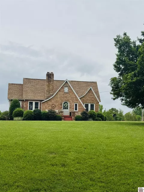 1285 Mckendree Church Rd, Mayfield, KY 42066