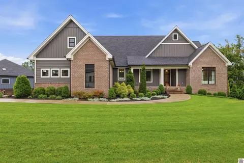 3760 Niblick Ln, Paducah, KY 42001