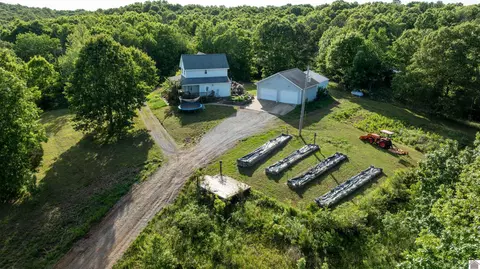 437 Victor Darnell Rd, Benton, KY 42025