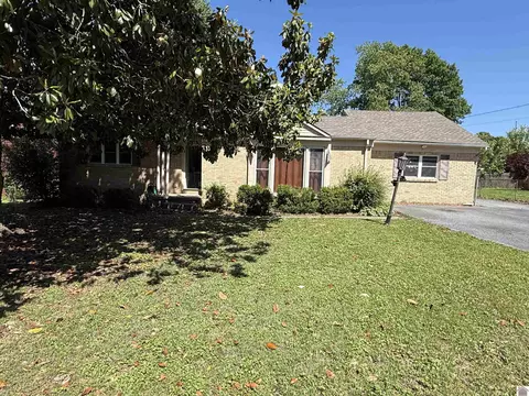 102 Lincoln Dr, Mayfield, KY 42066