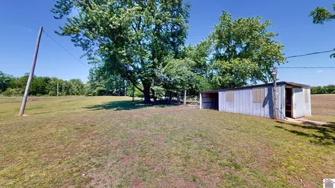 Exterior - 760 State Route 83, Mayfield, KY 42066 photo 5 of 6